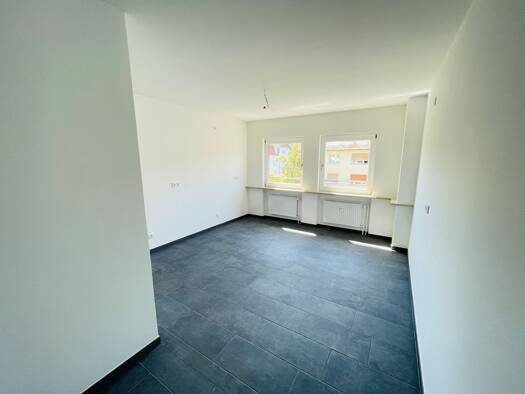 Wohnung zur Miete 1.040 € 3 Zimmer 86,6 m² 2. Geschoss frei ab sofort Sperberstraße 47 Hummelstein Weiterer Innenstadtgürtel Süd 90461