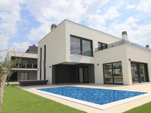 Einfamilienhaus zum Kauf 1.100.000 € 5 Zimmer 230 m² 500 m² Grundstück Medulin 52203