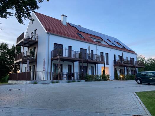 Wohnung zur Miete 746 € 2,5 Zimmer 90,1 m² Geschoss 2/3 frei ab 01.03.2026 Ortsstraße 26 Oberwiesenbach Wiesenbach 86519