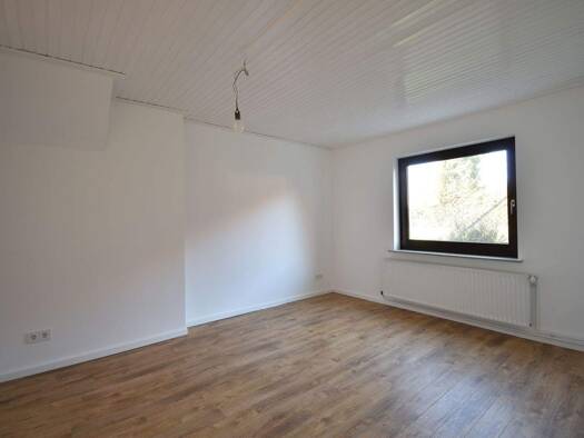 Wohnung zur Miete 368 € 2 Zimmer 35 m² EG frei ab sofort Empelde Ronnenberg 30952