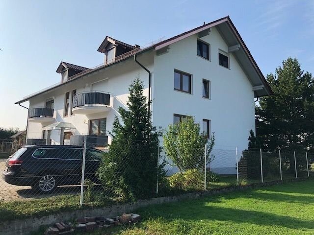 Wohnung zur Miete 730 € 3 Zimmer 90 m²<br/>Wohnfläche EG<br/>Geschoss 01.05.2025<br/>Verfügbarkeit Deggendorf Deggendorf 94469