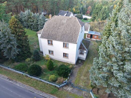 Einfamilienhaus zum Kauf 89.000 € 7 Zimmer 130 m² 1.875 m² Grundstück Ortrand 01990