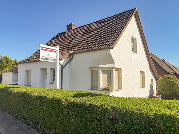 Einfamilienhaus zum Kauf 269.000 € 4 Zimmer 100 m² 828 m² Grundstück Schiffdorferdamm Schiffdorferdamm 27574