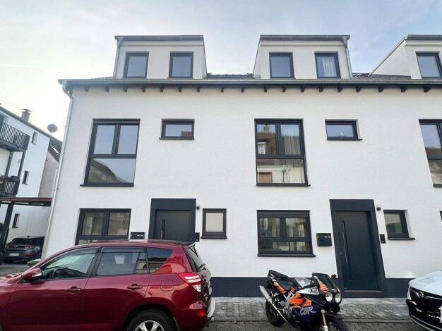 Reihenmittelhaus zum Kauf - Erstbezug provisionsfrei 720.000 € 5 Zimmer 109,3 m² 56,4 m² Grundstück Neideckerstraße 4 Weisenau Mainz 55130