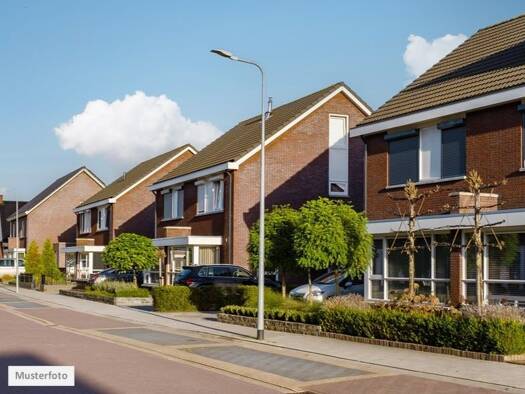 Haus zum Kauf provisionsfrei 268.000 € 136 m² 207 m² Grundstück Helmstedt Helmstedt 38350