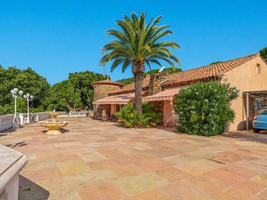 Haus zum Kauf 1.595.000 € 158 m² 2.452 m² Grundstück Centre Bormes-les-Mimosas 83230