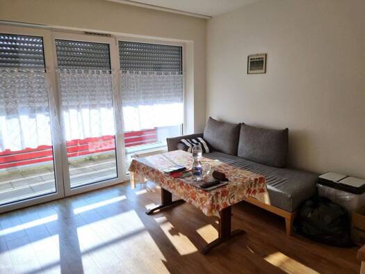 Studio zur Miete 430 € 1 Zimmer 37 m² Geschoss 3/4 frei ab 26.11.2026 Burachstraße 40 Weingarten 88250