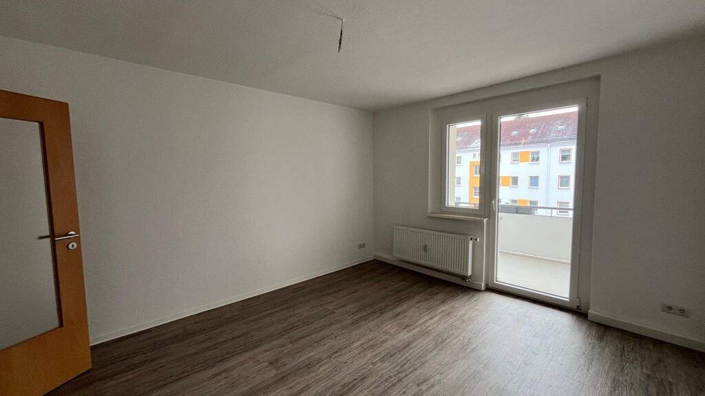 Wohnung zur Miete 370 € 3 Zimmer 60 m² 2. Geschoss frei ab sofort Ludwig Erhard Straße 16 Marienthal Zwickau 08060