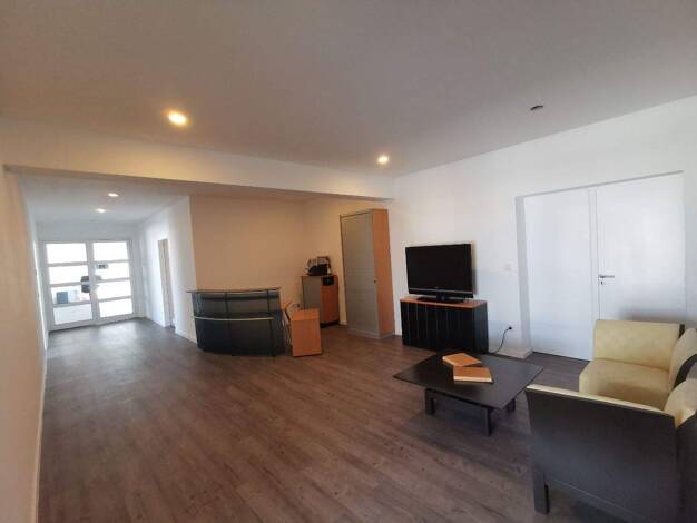 Bürofläche zur Miete provisionsfrei 650 € 38 m² Bürofläche Mühlweg Sauerlach 82054