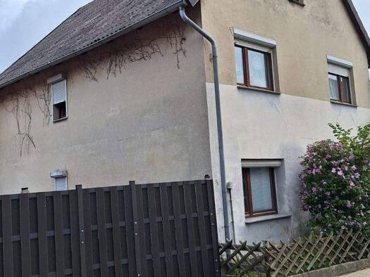 Einfamilienhaus zum Kauf als Kapitalanlage geeignet 162.900 € 5,5 Zimmer 120 m² 599 m² Grundstück Broitzem Braunschweig 38122