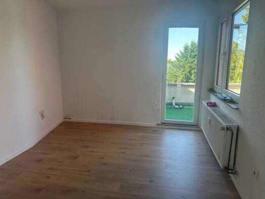 Wohnung zur Miete 670 € 2 Zimmer 40 m² Geschoss 2/3 frei ab sofort Rath/Heumar Köln 51107