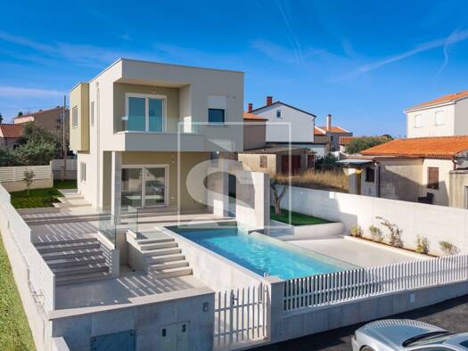 Einfamilienhaus zum Kauf 670.000 € 5 Zimmer 460 m² Grundstück Medulin 52203