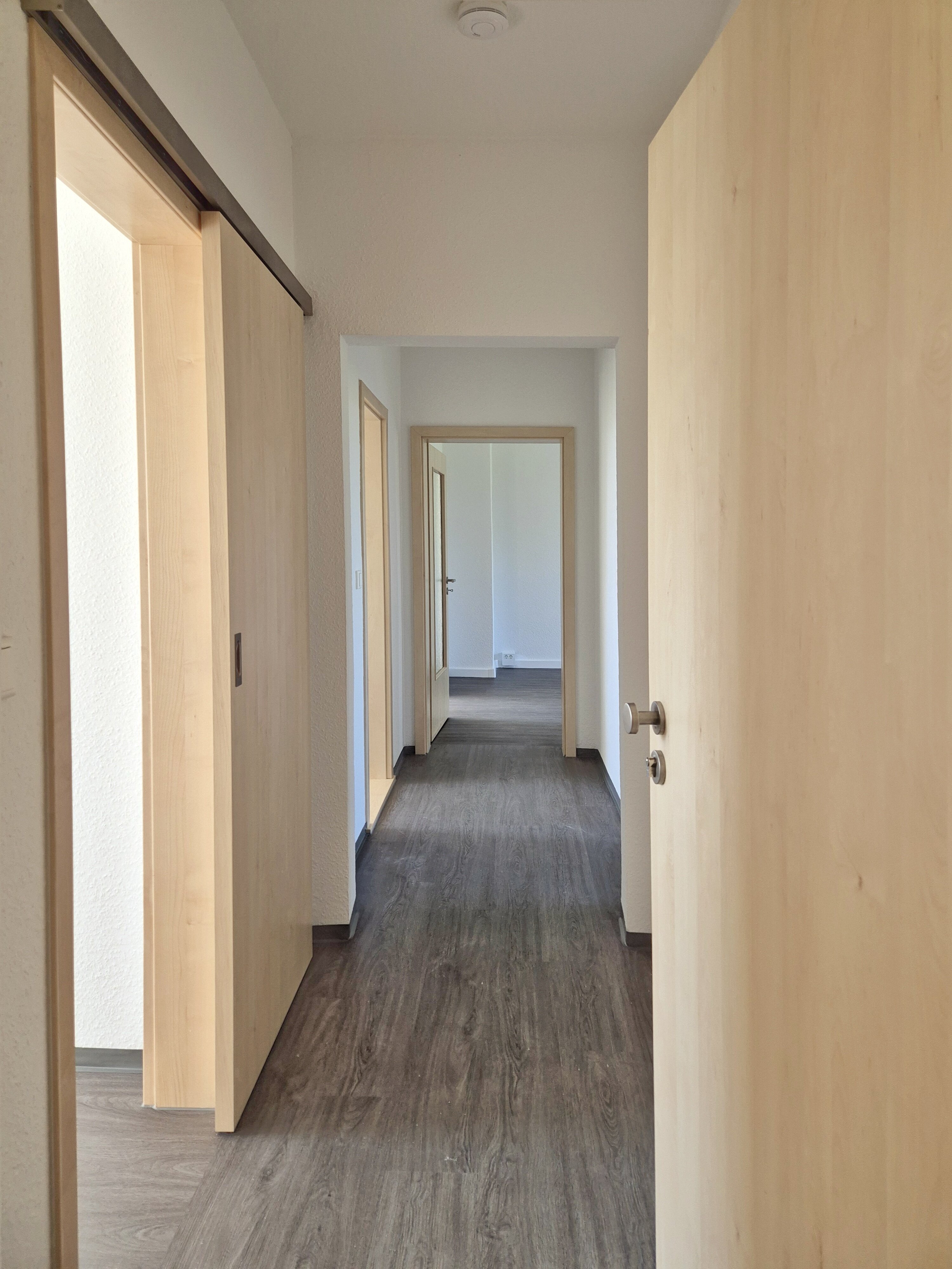 Wohnung zur Miete 410 € 3 Zimmer 67 m²<br/>Wohnfläche 1.<br/>Geschoss ab sofort<br/>Verfügbarkeit Auf dem Dohlenberg 1 Neunhofen Neustadt an der Orla 07806