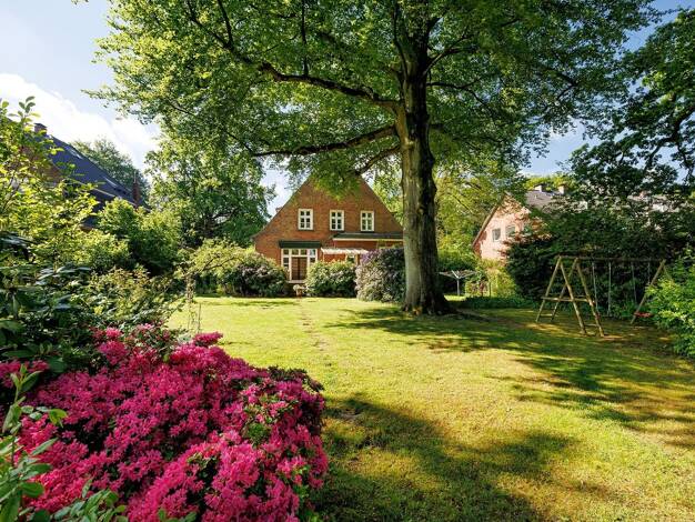 Einfamilienhaus zum Kauf 2.380.000 € 9,5 Zimmer 321 m² 1.938 m² Grundstück frei ab sofort Osdorf Altona 22609