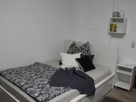 Wohnung zur Miete 550 € 1 Zimmer 30 m² Geschoss 1/3 frei ab sofort Johann-Salomon-Straße 2 Oberdürrbach Würzburg 97080