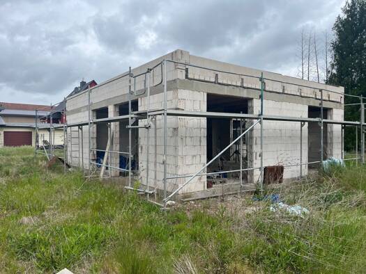 Haus zum Kauf 90.000 € 5 Zimmer 180 m² 1.723 m² Grundstück Hillersleben 39343