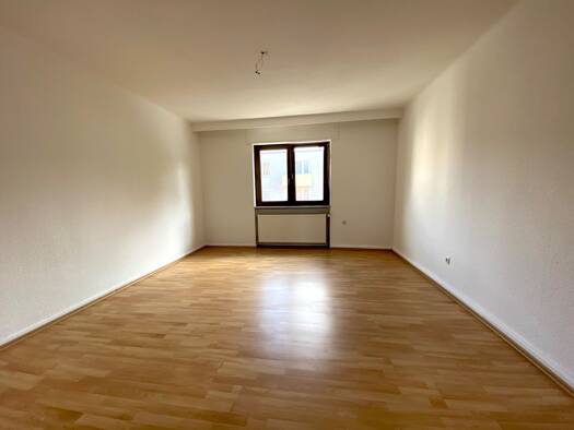 Wohnung zur Miete 440 € 2 Zimmer 75 m² Geschoss 2/4 frei ab sofort Burbach Saarbrücken 66115