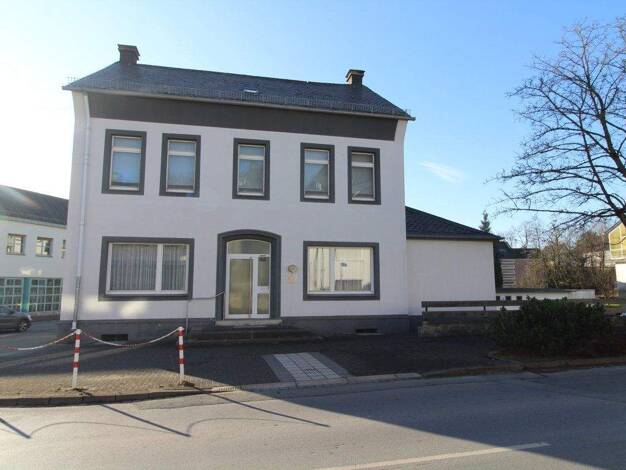 Gewerbeobjekt zum Kauf als Kapitalanlage geeignet 298.000 € 12 Zimmer 270 m² 775 m² Grundstück Meschede 59872