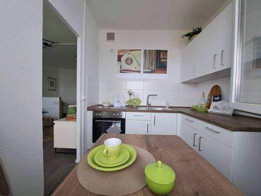Wohnung zur Miete 234 € 1 Zimmer 36 m² frei ab sofort Stadtbadstraße 36 Thalheim/Erzgebirge 09380