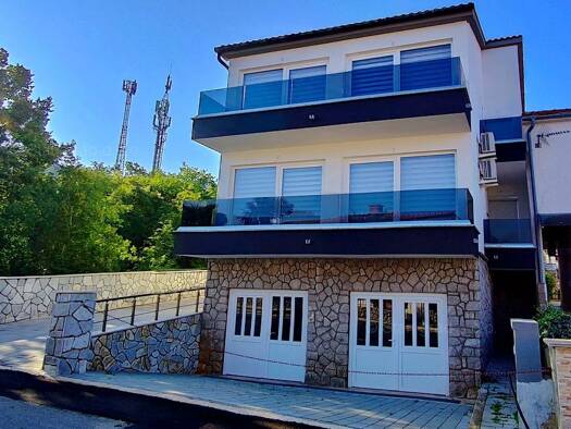 Einfamilienhaus zum Kauf 675.000 € 9 Zimmer 336 m² 248 m² Grundstück Omisalj 51513