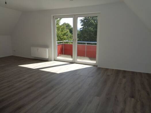 Wohnung zur Miete 738 € 4 Zimmer 111,8 m² frei ab sofort Lange Straße 75 Lehe Bremerhaven 27580