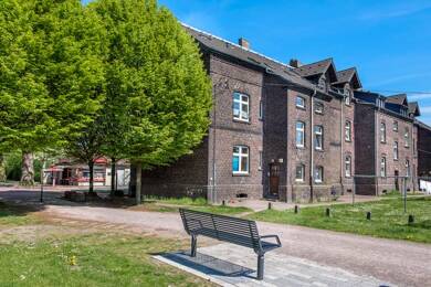 Wohnung zur Miete 349 € 2,5 Zimmer 47,3 m² Dachgeschoss, 2. Geschoss Halfmannstraße 38 Obermarxloh Duisburg 47167