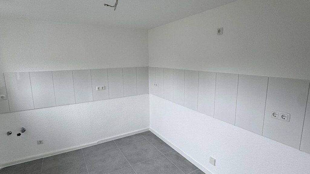 Wohnung zur Miete 880 € 2,5 Zimmer 80 m² EG Ernst-Holla-Str. 36 Hochstraß Moers 47443