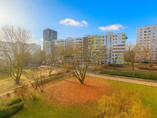 Wohnung zum Kauf 332.000 € 4 Zimmer 83 m² 3. Geschoss Gropiusstadt Berlin 12353