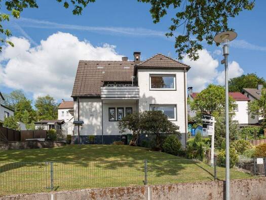 Haus zum Kauf 382.500 € 112,5 m² 1.035 m² Grundstück Grebbecker Weg 7 Lüdenscheid 58509