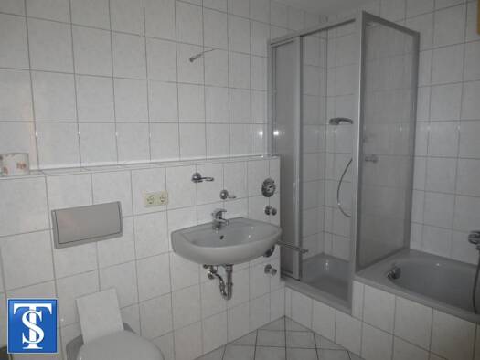 Wohnung zur Miete 358 € 3 Zimmer 71,6 m² Auguststraße 18 Stadtmitte Plauen 08523