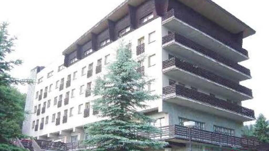 Haus zum Kauf 1.800.000 € 1 Zimmer 1 m² 28.450 m² Grundstück Celedna 73912