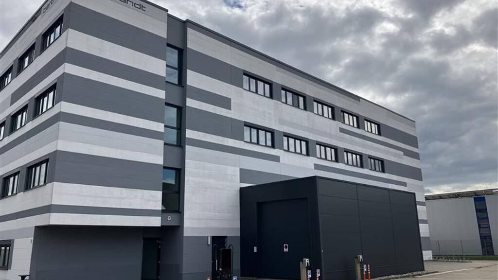 Lagerhalle zum Kauf provisionsfrei 3.278 m² Lagerfläche teilbar von 1.000 m² bis 3.278 m² Gaimersheim 85080