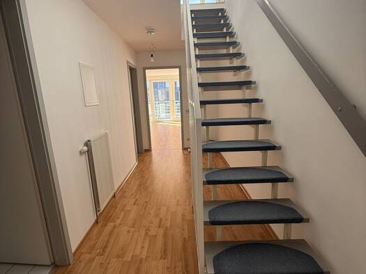 Maisonette zur Miete 765 € 2 Zimmer 90 m² 4. Geschoss frei ab sofort Atriumstraße 2 Neustadt-Neuschönefeld Ost 04315