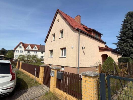 Einfamilienhaus zur Miete 1.900 € 5 Zimmer 130 m² 700 m² Grundstück frei ab 10.11.2026 Hennigsdorf 16761