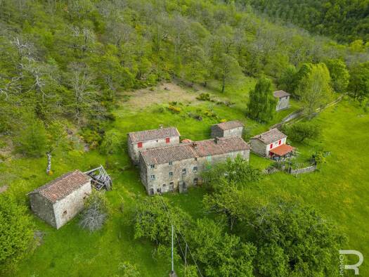 Rustico zum Kauf 500.000 € 5 Zimmer 320 m² 360.000 m² Grundstück frei ab sofort Coreglia Antelminelli