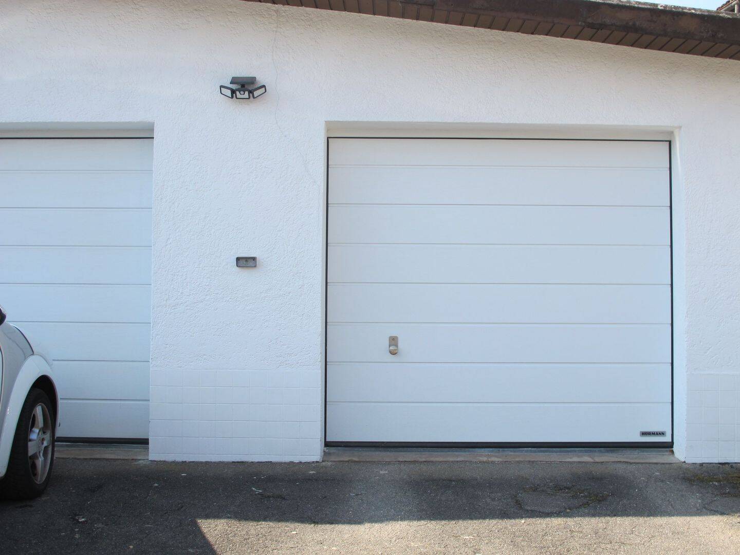 Immobilie in Schönaich - Gepflegtes 3-Familien-Wohnhaus mit Doppelgarage, Stellplatz, Fahrradraum, Garten in sonniger Lage - Bild 4