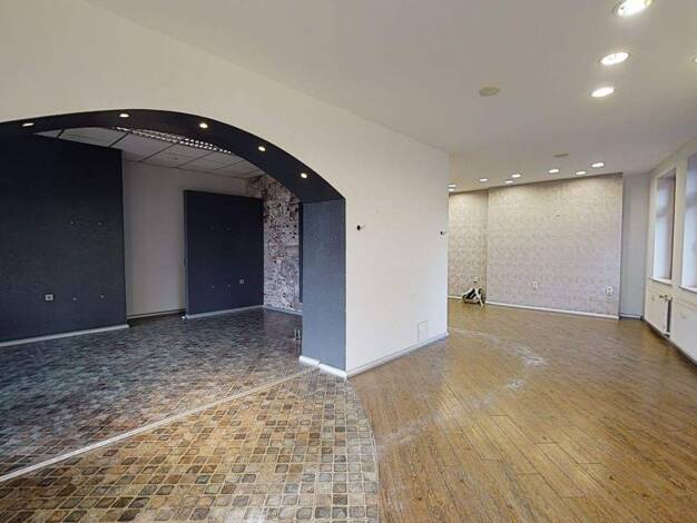 Laden zur Miete provisionsfrei 736 € 3 Zimmer 92 m² Verkaufsfläche Postplatz 7 Stollberg Stollberg/Erzgeb. 09366