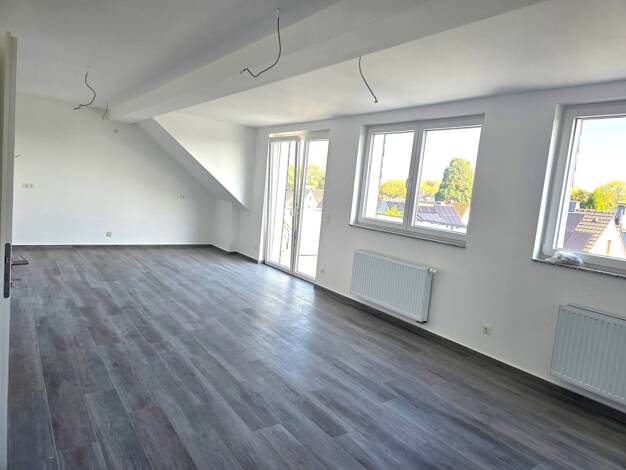 Wohnung zur Miete 880 € 3 Zimmer 92,5 m² Geschoss 3/3 frei ab sofort Duisburger Str. 352 Alt-Homberg Duisburg 47198