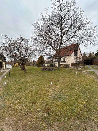Einfamilienhaus zur Miete 1.500 € 7 Zimmer 118,5 m² 1.940 m² Grundstück Radebeul 01445