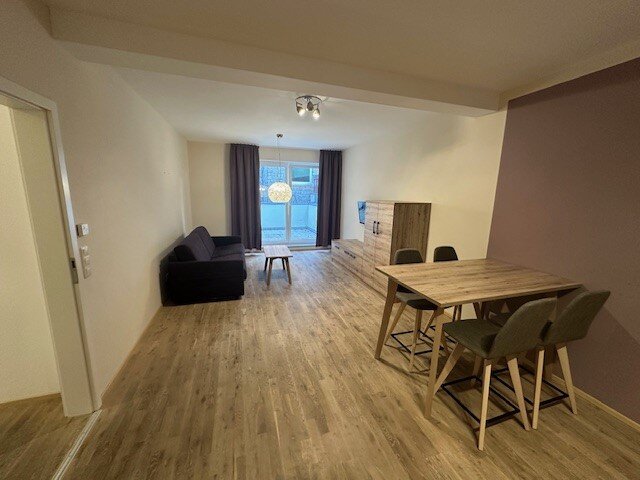 Wohnung zur Miete 660 € 2 Zimmer 66 m²<br/>Wohnfläche 1.<br/>Geschoss ab sofort<br/>Verfügbarkeit Hauptstr. 27 Volkach Volkach 97332