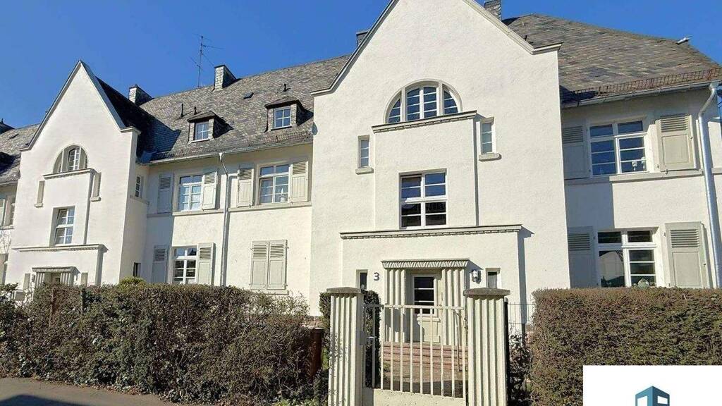 Großzügige 4-Zimmer- Wohnung mit Altbaucharme und Balkon in Bad Kreuznach-Süd