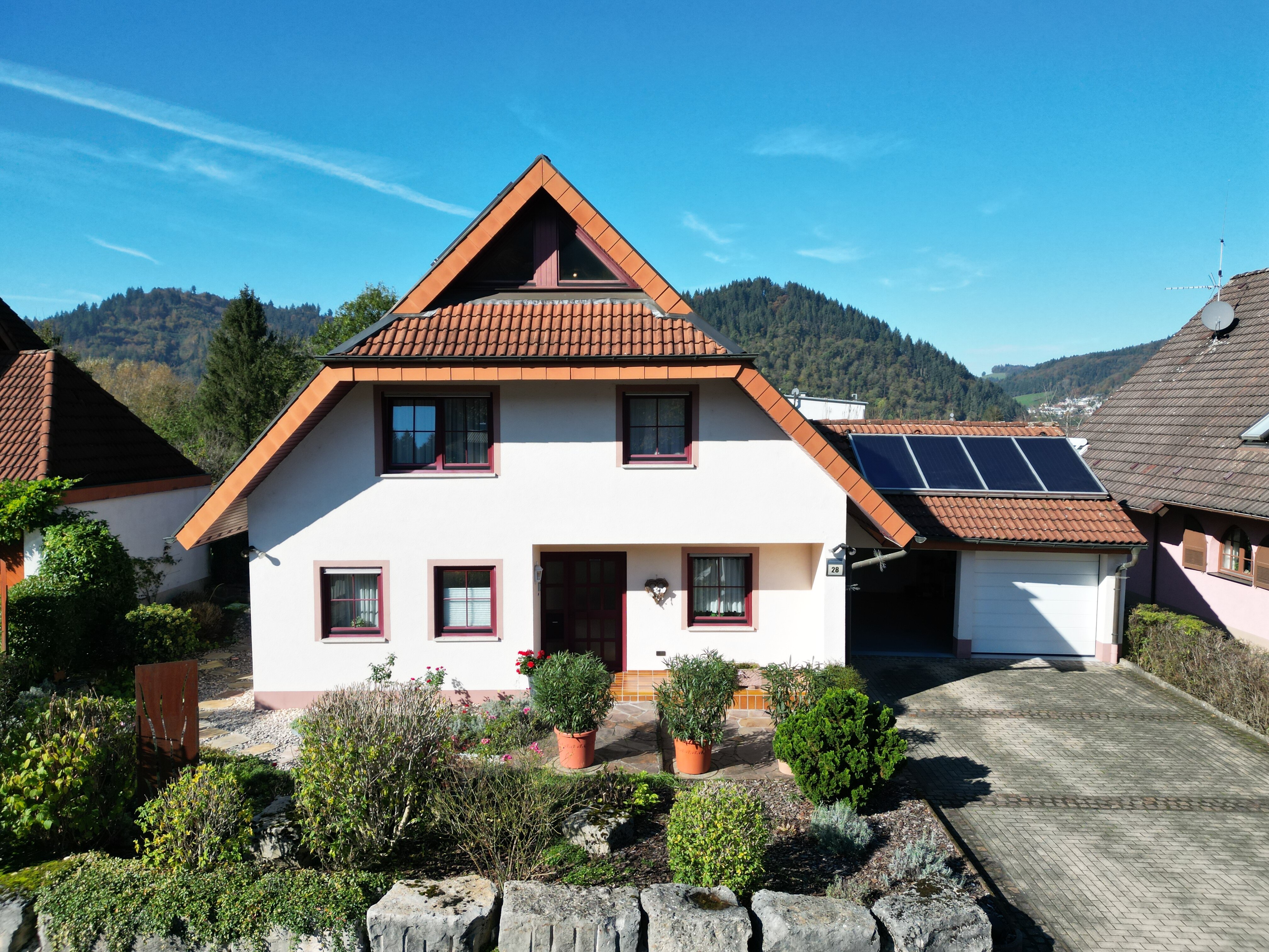 Einfamilienhaus zum Kauf 989.000 € 6,5 Zimmer 172,4 m²<br/>Wohnfläche 612 m²<br/>Grundstück Waldkirch Waldkirch 79183