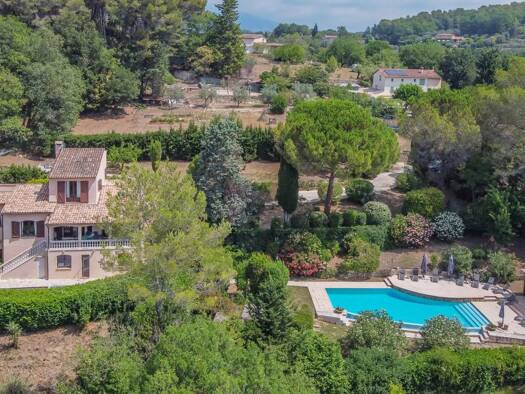 Einfamilienhaus zum Kauf 1.150.000 € 235 m² 13.452 m² Grundstück Châteauneuf-Grasse 06740