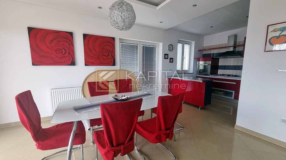 Haus zum Kauf 709.000 € 8 Zimmer 370 m²<br/>Wohnfläche 833 m²<br/>Grundstück Rijeka