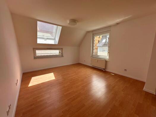 Wohnung zum Kauf 400.000 € 3 Zimmer 67,5 m² frei ab sofort Süd Süd 70178