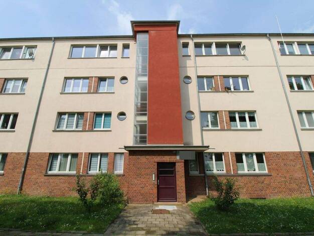 Wohnung zum Kauf 125.000 € 2 Zimmer 57,2 m² 3. Geschoss Zwenkau 04442