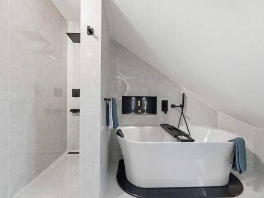 Wohnung zur Miete 2.085 € 3 Zimmer 89 m² 2. Geschoss frei ab 01.05.2026 Olching 82140