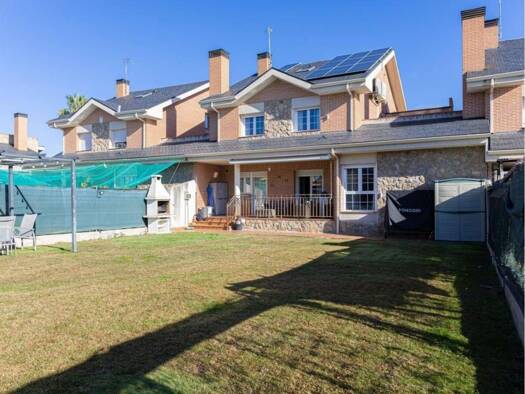 Reihenhaus zum Kauf 881.000 € 4 Zimmer 310 m² 484 m² Grundstück >C. Feroe > Illescas 45200