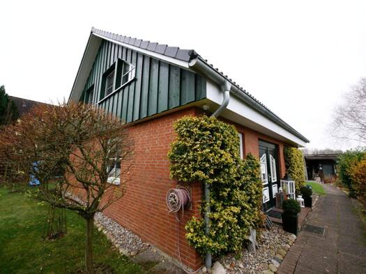 Einfamilienhaus zum Kauf 459.500 € 5,5 Zimmer 129,6 m² 973 m² Grundstück Hüttblek 24641