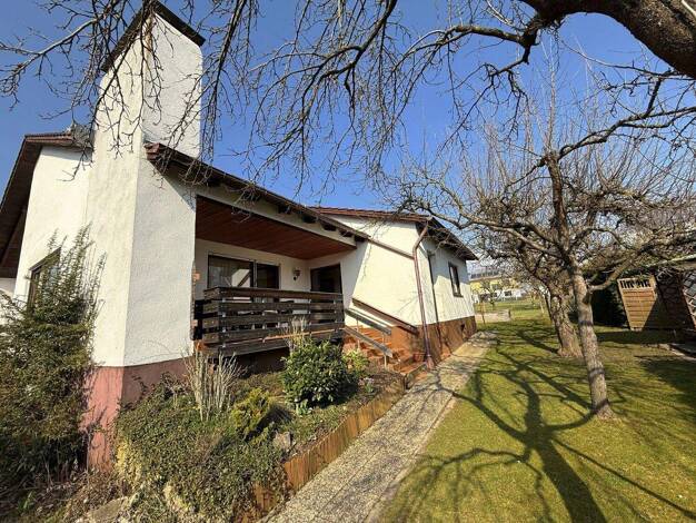 Einfamilienhaus zum Kauf 345.000 € 6 Zimmer 150,3 m² 828 m² Grundstück Osterhofen 94486